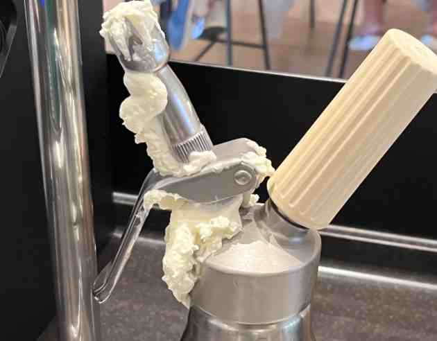 The cream dispenser is not tight