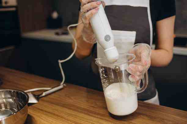 whipping cream using electric hand mixer