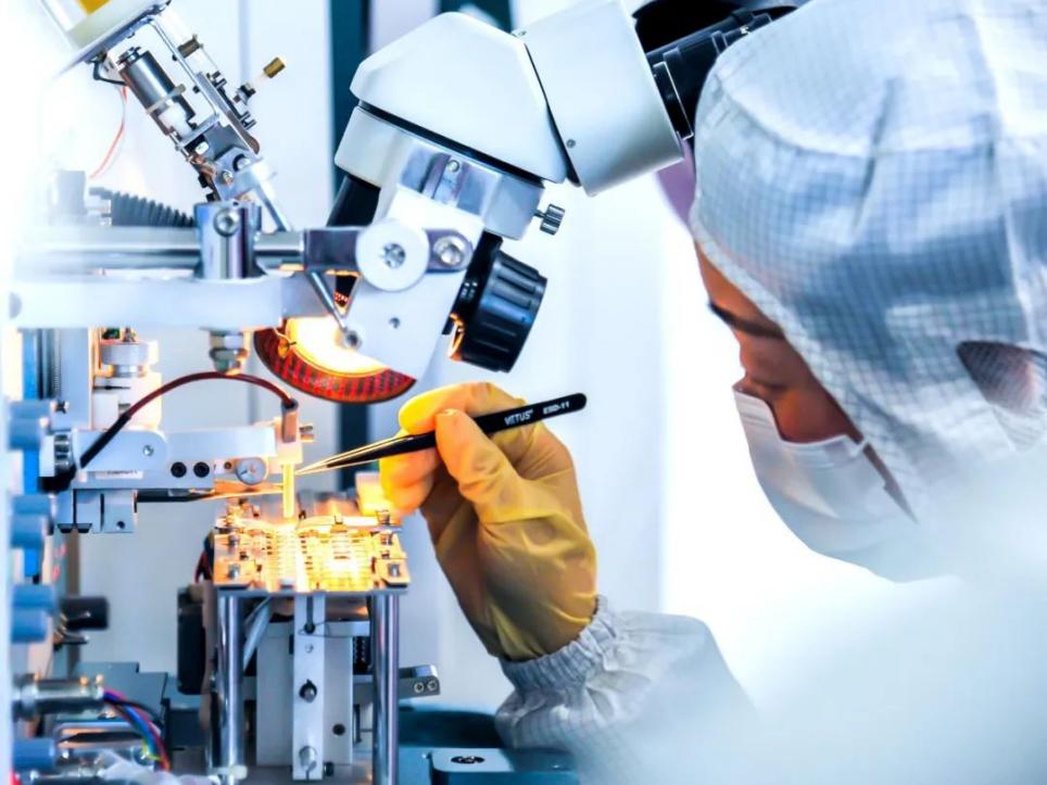 Applications of nitrous oxide semiconductors